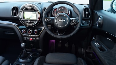 Передняя панель MINI Countryman Mk2